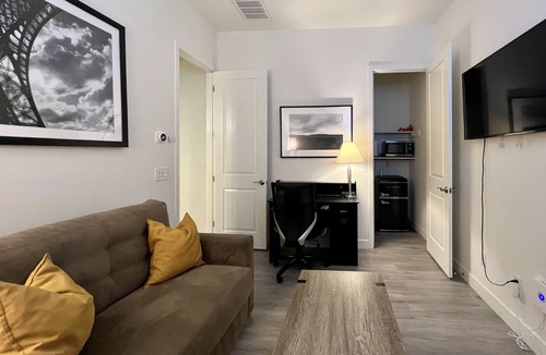 Desert Ridge West House | Modern 1-Bed Suite Near Desert Ridge, Mayo Clinic, Waste Management Open