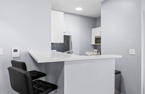 Everett Apartment | Modern 1BR Near Encore Boston 49rf