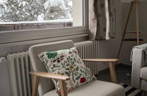 Zermatt Apartment | Modern 2-bedroom family apartment near ski lift, sleeps 4, Matterhorn views