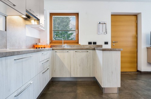 Pera Apartment | Modern Apartment "Il Mondo di Patty 4" with Garden, Mountain View & Wi-Fi