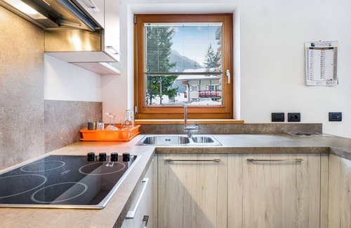 Pera Apartment | Modern Apartment "Il Mondo di Patty 4" with Garden, Mountain View & Wi-Fi