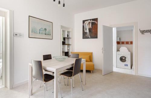 Schio Apartment | Modern Apartment Business & Outdoor near the railway station