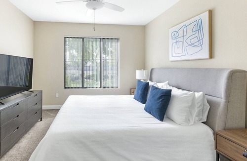 Mesa Apartment | Modern Apartment in Prime Location (ID1249X749)