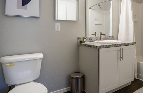 Tucson Apartment | Modern Apartment in Prime Location (ID7468X86)