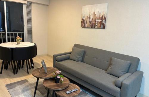 Santa Beatriz Apartment | Modern apartment overlooking Parque de las Aguas