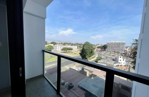 Chorrillos Apartment | Modern apartment steps from the sea bordering barranco