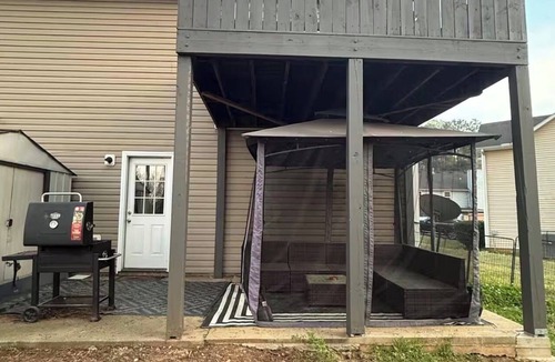 Ellenwood House | Modern ATL Stay 2BR 2BA Near Downtown W/theater