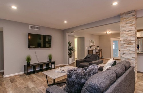 Scottsdale Country Acres House | Modern Chic Old Town Scottsdale Home w/Pool & Gym!