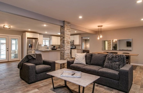 Scottsdale Country Acres House | Modern Chic Old Town Scottsdale Home w/Pool & Gym!