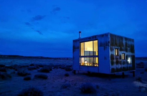 Page RV Rental | Modern Cubed Cabin Accommodation for a Getaway near the Grand Canyon, Arizona