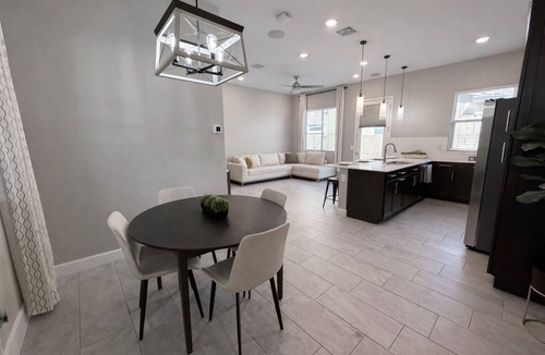 South Mountain House | Modern Guesthome in Gated Community - Near Airport