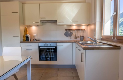 Nalles Apartment | Modern Holiday Apartment "Nals" with 2 Balconies and Mountain View