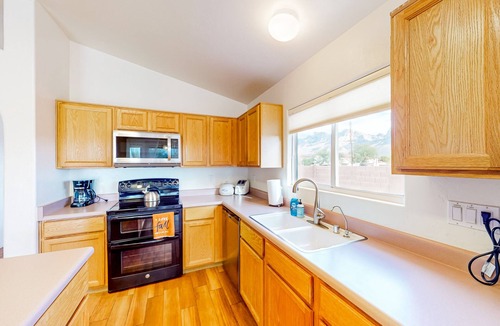 Oro Valley House | Modern Home w/Patio & Mtn Views, Golf Nearby - 9 Mi to Tucson