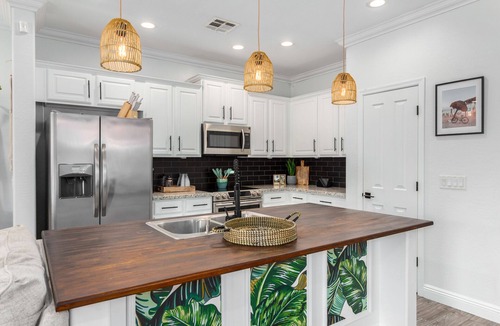 Cooley Station House | Modern Island Getaway with Heated pool added fee, Bar & Gazebo