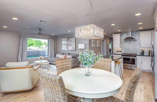 Camelback East House | Modern Living, A Fav! Firepit, BBQ, Min to Airport
