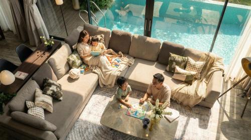 Tho Quang Beach Villa | Modern Luxury Pool Villa w/Sauna 500m to Beach