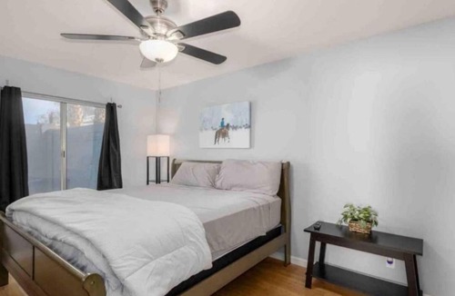 Scottsdale House | Modern Pool / Minutes from Old Town / Sleeps 8