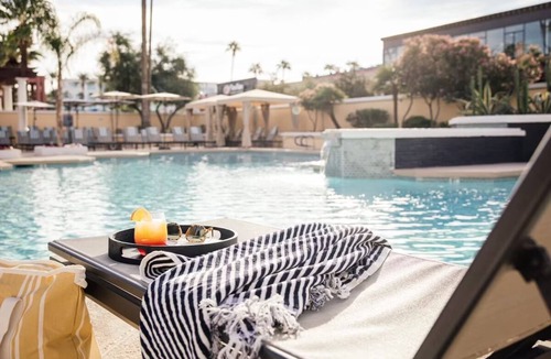 Downtown Resort | Modern Queen Comfort! 2 Units w/Fitness Center + Free Parking!