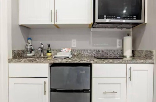 Fountain Hills Apartment | Modern Studio - 10min walk to the Famous Fountain
