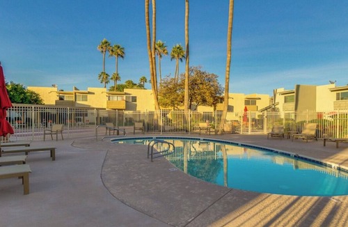 Fashion Square Condo | Modern, Upscale, Cozy, Friendly, and Safe Family size Townhome Great location,