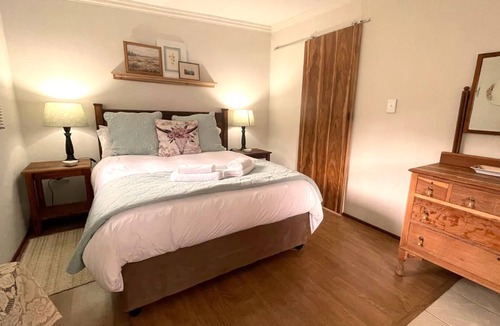 Mpofana Bed & Breakfast | Molweni Kamberg Valley Bed and Breakfast