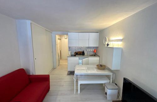 Campo Carlo Magno Apartment | Monolocale Cristallo 20 - Serafini