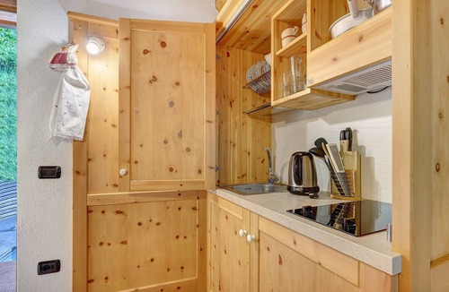 Rabbi Apartment | 'Monolocale Mas Di Zonadi' Apartment with Mountain View and Wi-Fi