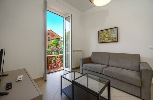 Cinque Terre Apartment | Monterosso is magic, it's sea, it's vacation, to be able to enjoy all this Nettuno was born, the perfect holiday home to discover the beauties of the Cinque TerreThanks to its two double bedrooms and the beautiful terrace with partial sea view you will r