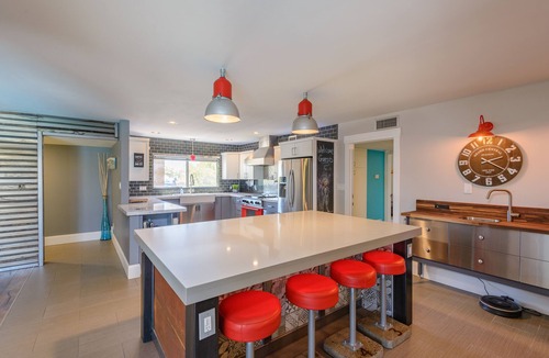 Central Scottsdale House | Most desirable neighborhood in Scottsdale. 2 masters, private 1 acre lot