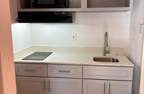 Woodlands Village Hotel | Motel 6 Flagstaff, AZ - West - Woodland Village