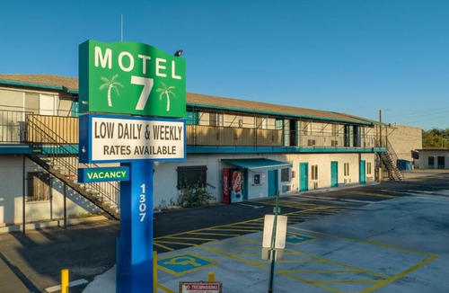 Mesa Hotel | Motel 7 By OYO Near Phoenix Airport