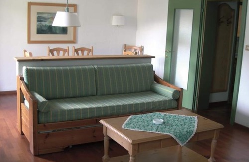 La Villa Apartment | Mountain apartment with the amenities of a hotel and views of the Dolomites
