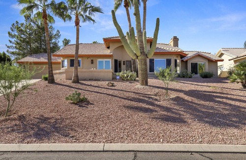 Fountain Hills House | Mountain View in Fountain Hills with Hot Tub