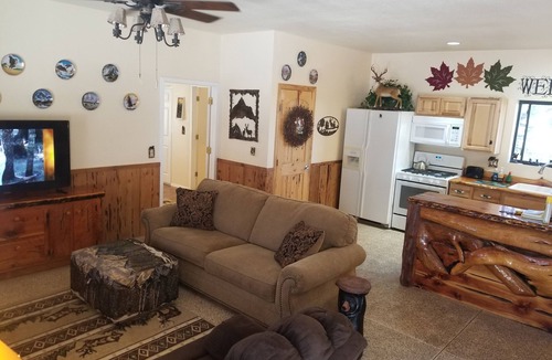 Star Valley House | Mountain Views and Great Fire Pit
