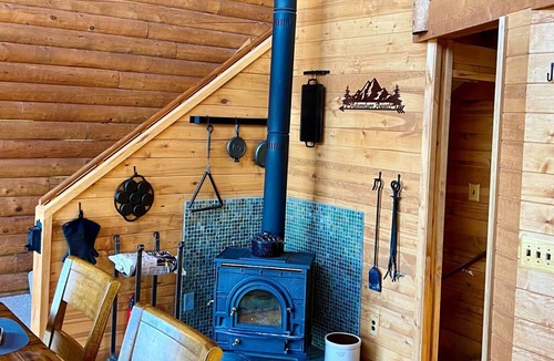Highland Pines Cabin | Mountainview Lodge - Prescott Cabin Rentals