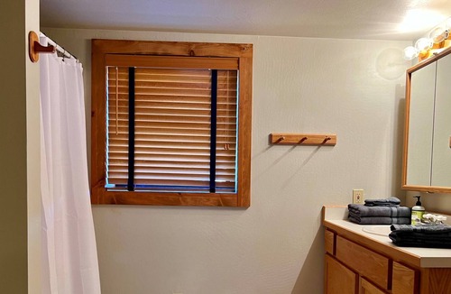 Highland Pines Cabin | Mountainview Lodge - Prescott Cabin Rentals