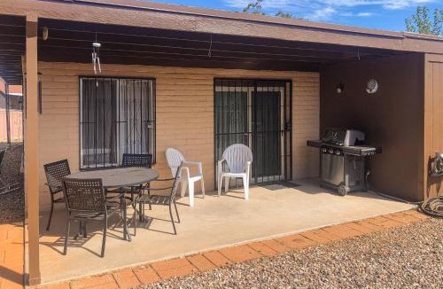 Sierra Vista House | Mtn-View Home w/Large Yard & BBQ in Sierra Vista!
