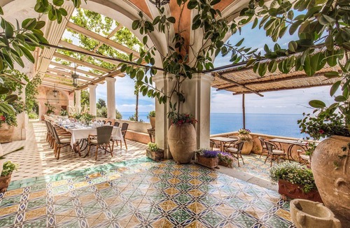 Positano Villa | My Rental Homes - Villa degli Affreschi immersed in a 1000 sq m garden with pool
