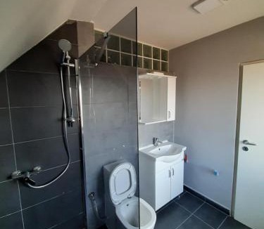 Puke House | N'konak Guesthouse