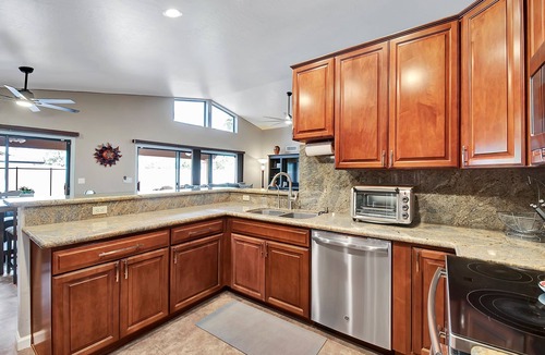 Paradise Valley Village House | N. Scottsdale Retreat W/Heated Pool & Hot Tub!