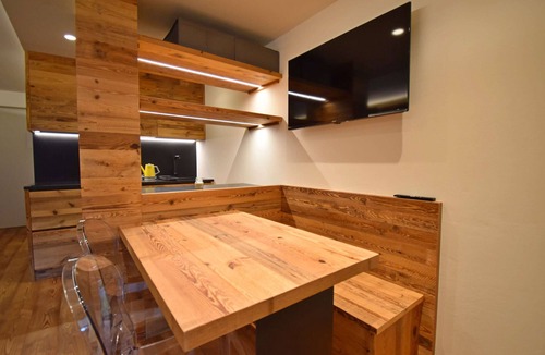 Palu Apartment | Nardis WOOD 133 New Studio