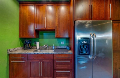 Feldman's House | Near U of A/2 BR 1 BA/Covered Patio/Fenced
