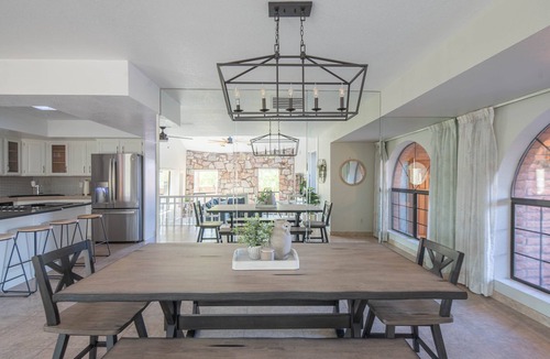 Ahwatukee Foothills House | NEW! Hidden mini movie theater, Game room, Putt putt, Pool, & MORE