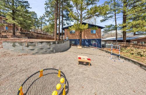 Flagstaff House | NEW! HUGE 5BR Mountain Views Game Room Hot Tub Lawn Games BBQ