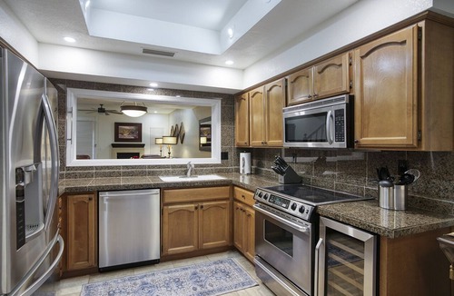 Biltmore Courts Condo | New listing. Walk to Arizona Biltmore Resort and Spa.