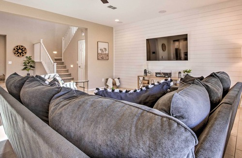 Peoria House | NEW! Luxe Peoria Villa w/ Spacious Backyard Oasis!