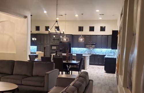 South Mountain House | New Monthly Rental - Stunning Paradise Views, hiking and golf..new special rates