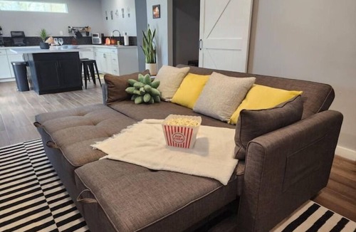 Encanto House | New & Private, Central Location, Pet Friendly