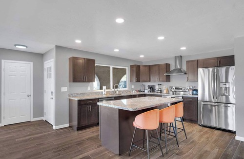 Tanuri Hills House | NEW Sonoran Oasis Pool + Hot Tub Sleeps 12