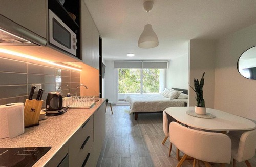 Downtown Santiago Apartment | New studio steps from Club Hípico with A/C